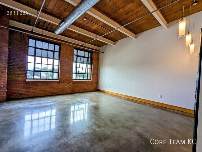 382 W 22nd St Unit 810