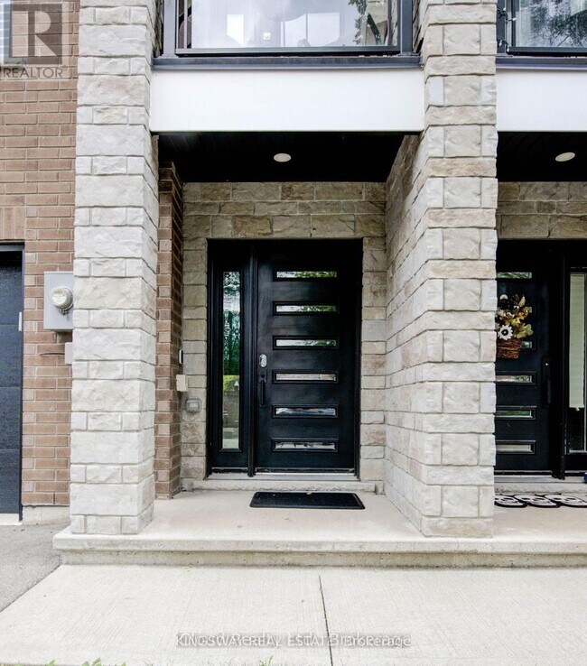 Photo - 33 Jarvis St
