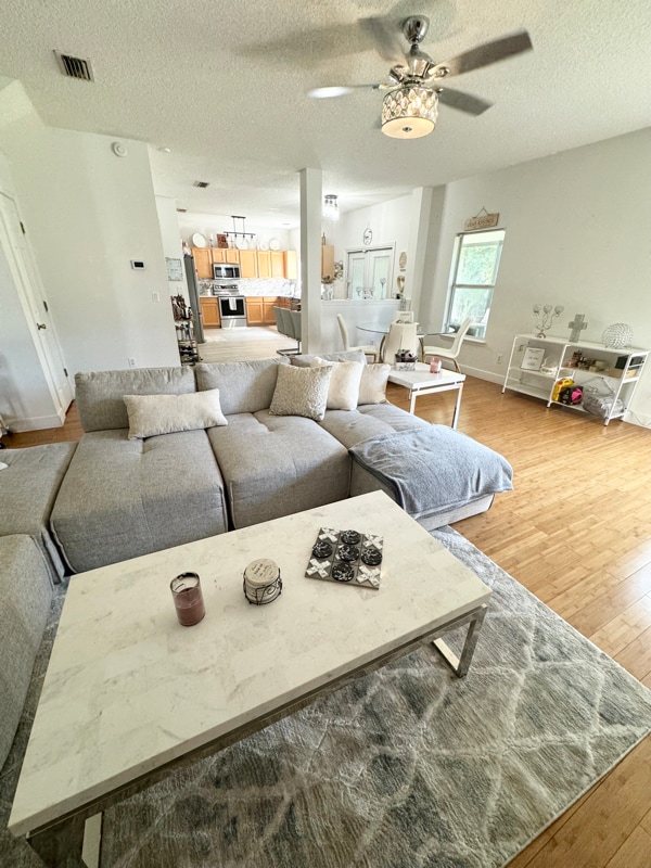 Photo - 955 Churchhill Ln