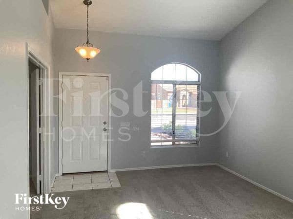 Photo - 1809 E Oakland St