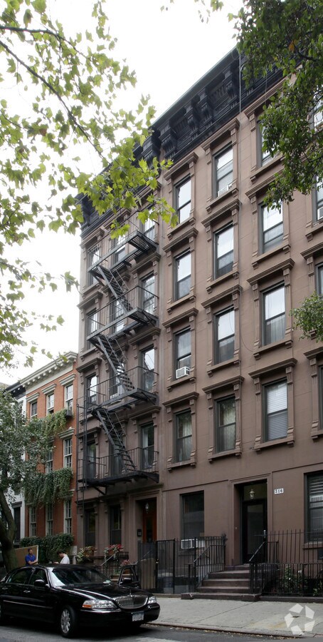 Photo - 314 W 19th St Apartments