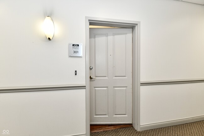 Photo - 8555 One W Dr Unidad 301