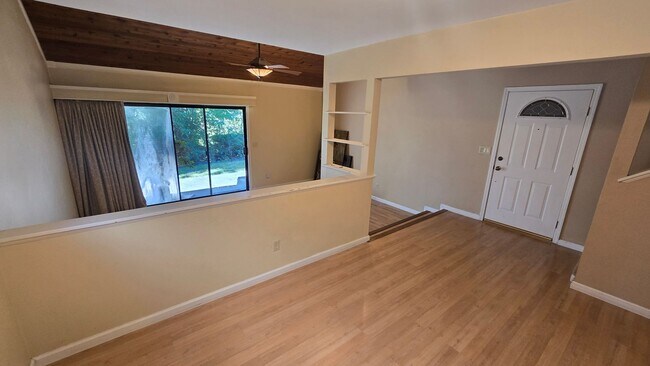 Photo - 8341 Valley View Ct