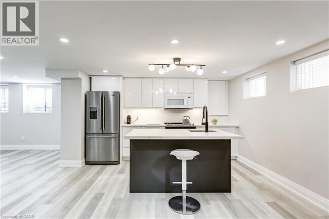 Photo - 22 N Heights Rd