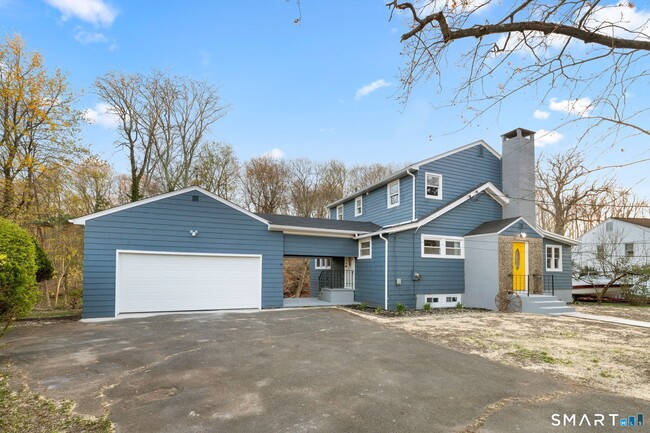 Photo - 28 Bell Pond Dr