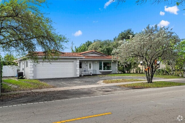 Building Photo - 4306 Johnson St Rental