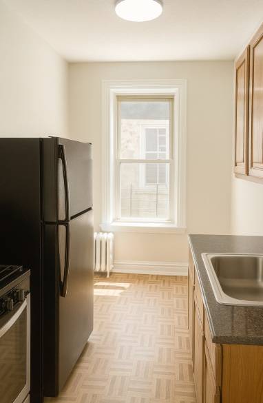 Building Photo - 400 E 95th St Rental