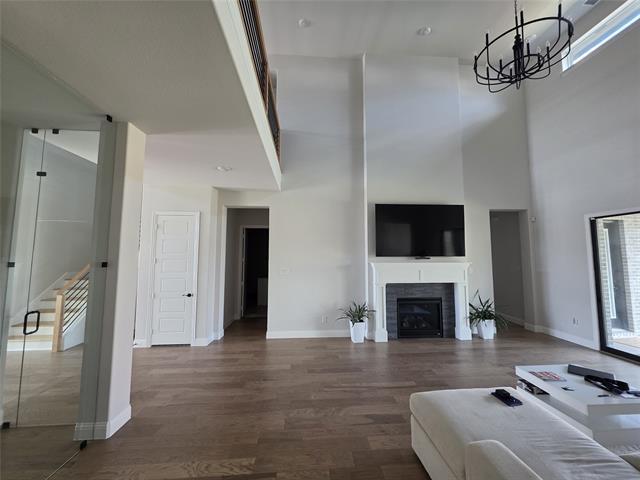1560 Fairmont Dr