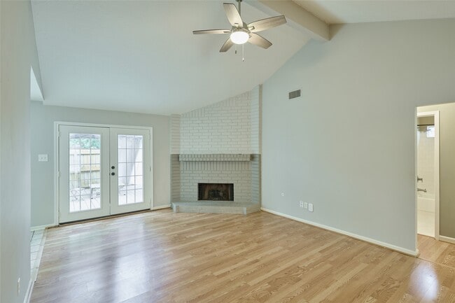 Photo - 5 N White Pebble Ct