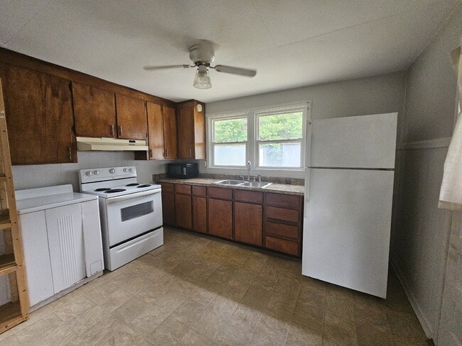 Photo - "Charming 2-Bedroom Home with Gleaming Hardwood Floors Ready for Move In!