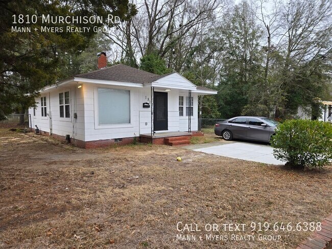 Photo - 1810 Murchison Rd