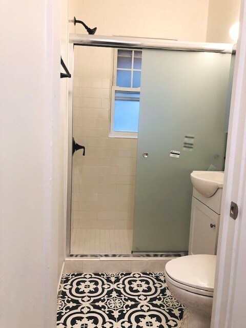 Photo - 5941 N Winthrop Ave Unit 2E