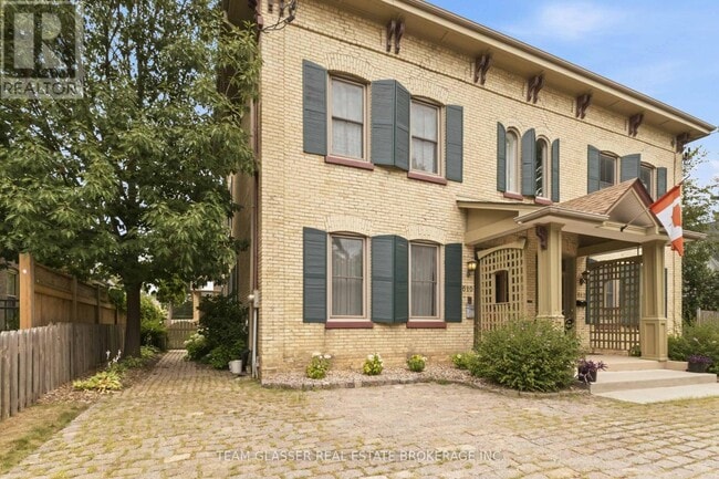 Photo - 510 Dufferin Ave