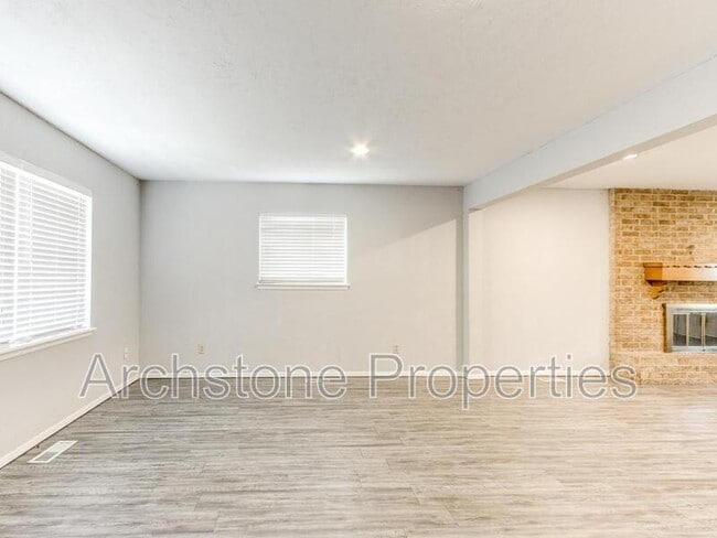 Photo - 2524 Boxwood Ave