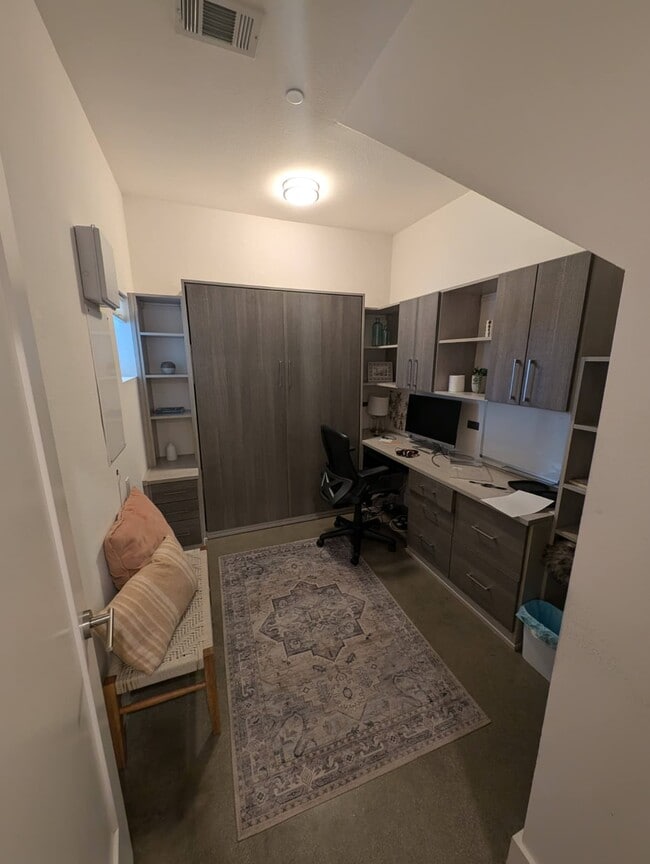 Photo - 5705 Bryan Pkwy