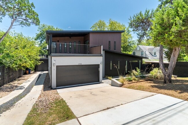 Photo - 3705 Wilson St