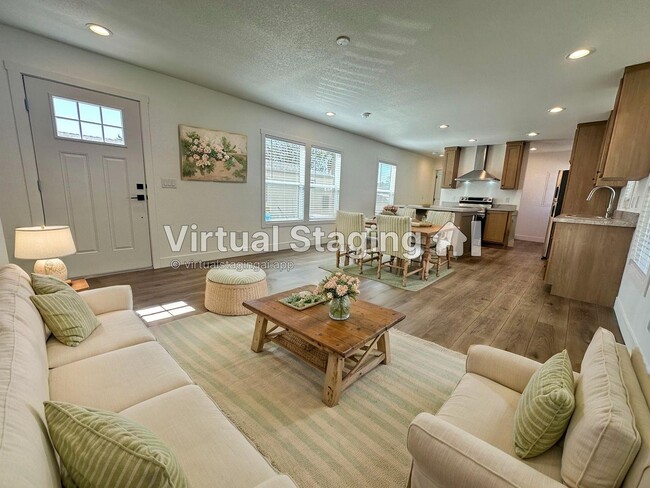 Photo - 2060 N Center St