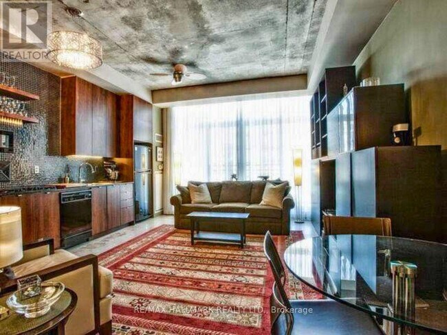 Photo - 23 Brant St Unit 310