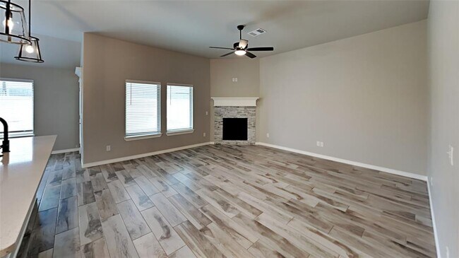 Photo - 9113 Poppey Pl