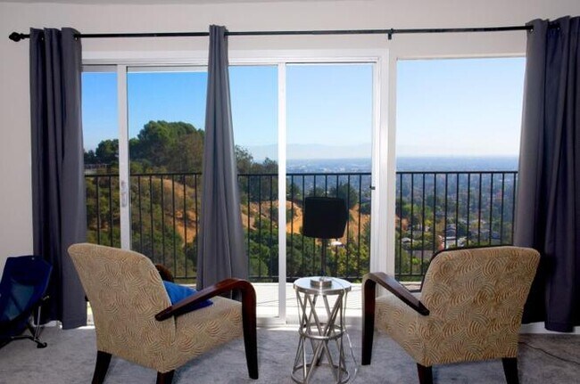 Photo - 1689 Sunnyslope Ave