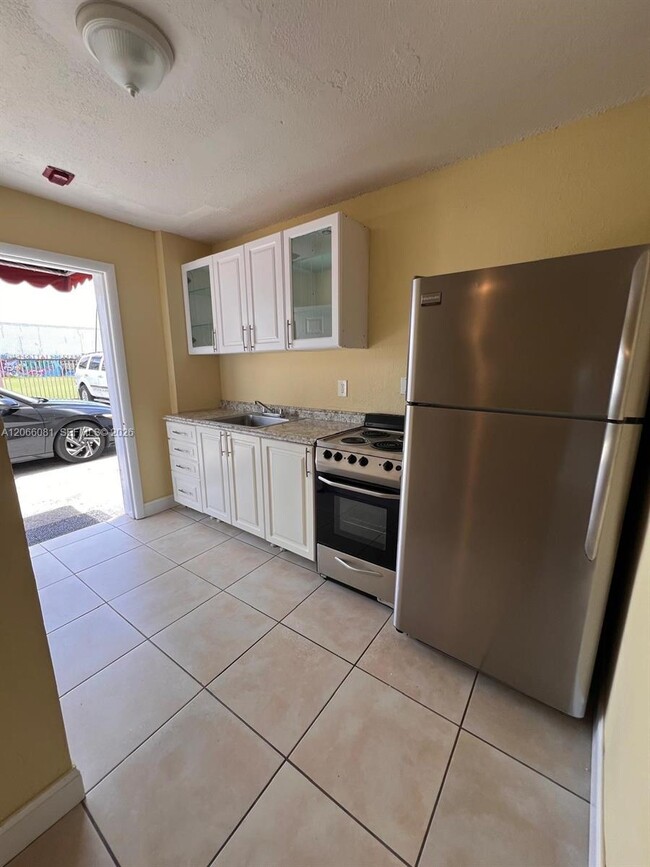 Photo - 1625 NW 35th St Unit A7