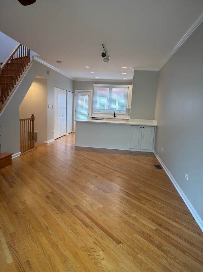Photo - 2809 N Wolcott Ave