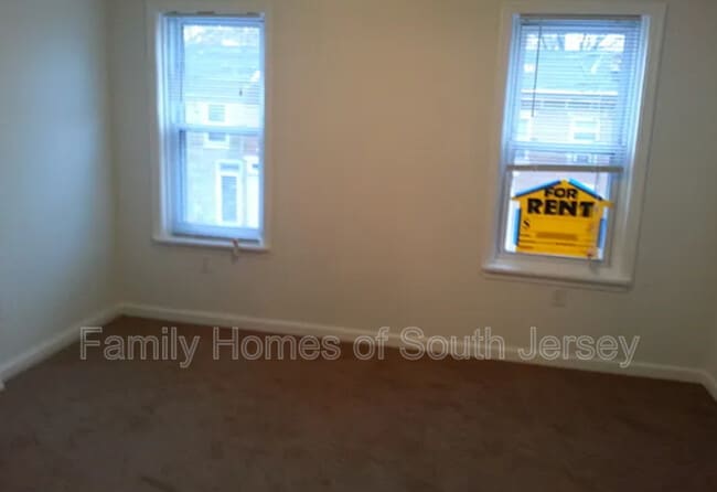 Photo - 810 N Church St