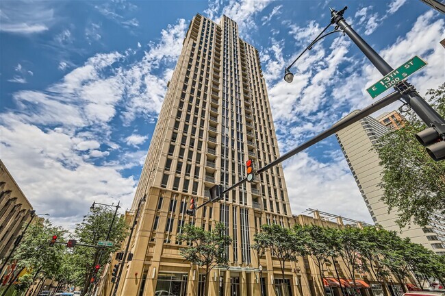 Building Photo - 1250 S Michigan Ave Unit 1301 Rental