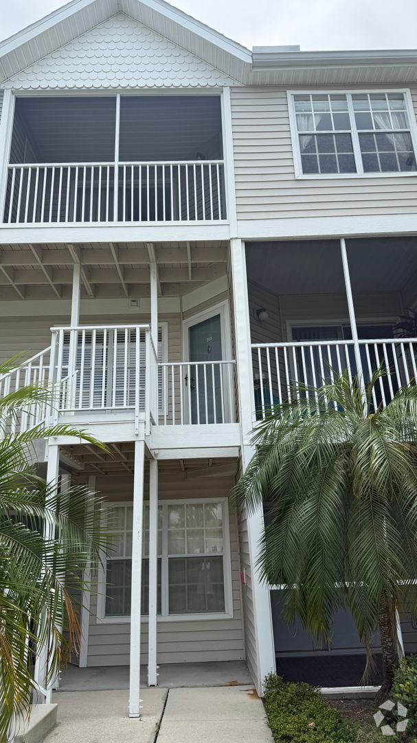Building Photo - Central Park II Condos - Downtown Sarasot...