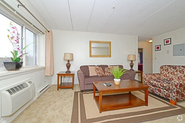 J.E. Furnished Apartments of Quincy