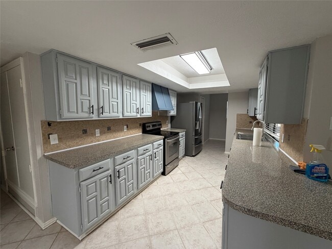 Photo - 16914 Clan MacGregor Dr