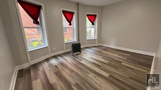 Building Photo - 4 bedroom in BROOKLYN NY 11226 Unit 1 Rental