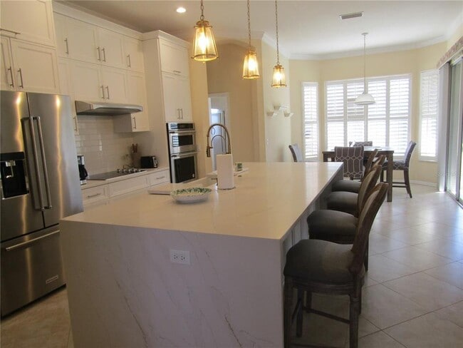 Photo - 702 Silk Oak Dr