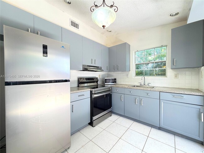 Photo - 9850 W Heather Ln