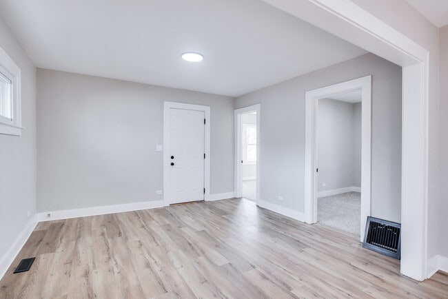 Photo - 1520 N Prairie Ave