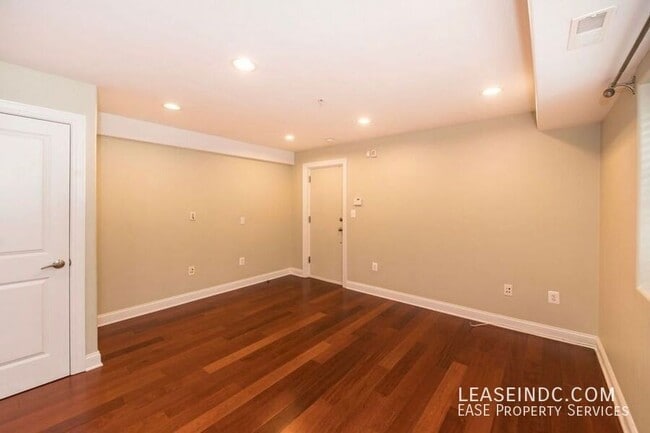 Photo - 1354 Euclid St NW Unit #301B