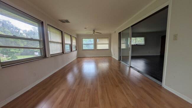 Sun Room - 701 Edgecliff St Unit 2.0