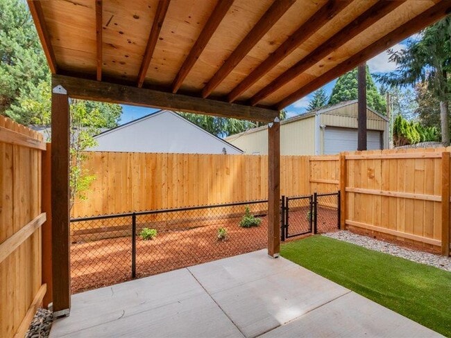 Photo - 1390 Overlook Ave NW