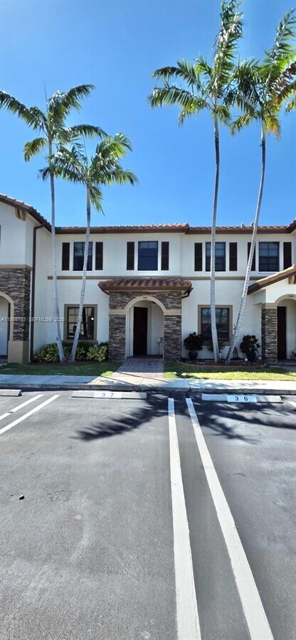 Photo - 544 SE 32nd Ave