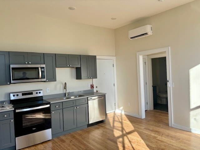 Building Photo - 1634 Hewitt Ave Unit 3