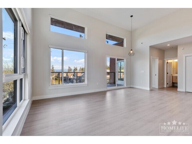 Photo - 14858-14860 60 Ave Unit 302