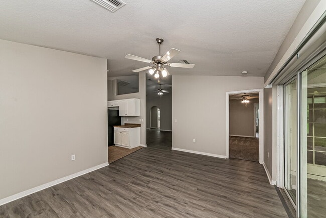 Photo - 2815 93rd Ct E