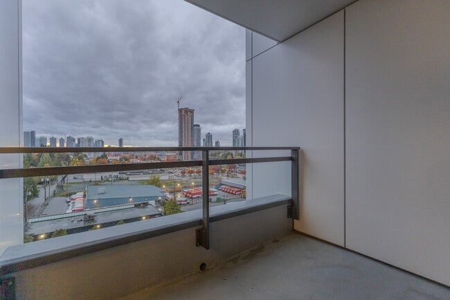 Photo - 13675-1107A 107A Ave