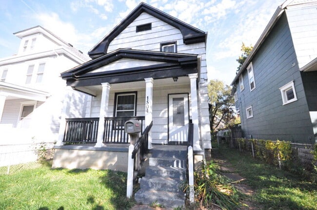 Photo - 1504 Hamlet St