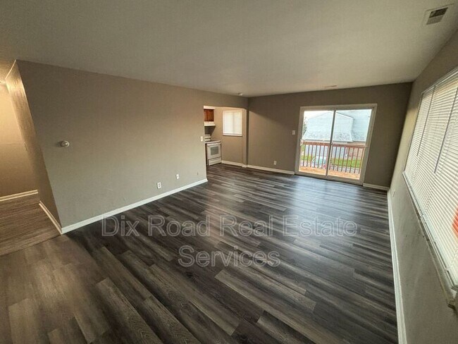 Photo - 413 Sycamore Rd