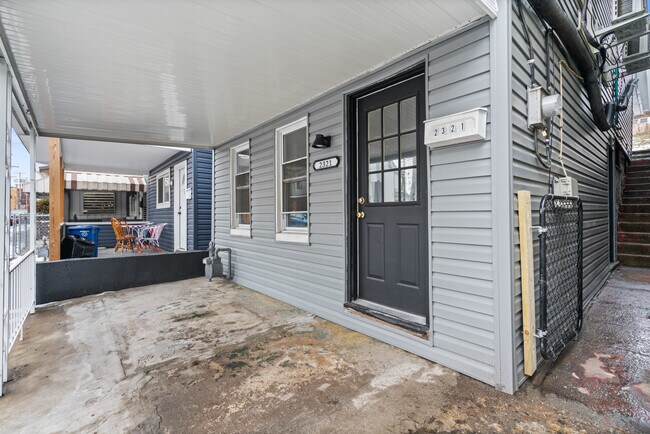 Photo - 2321 Spring St