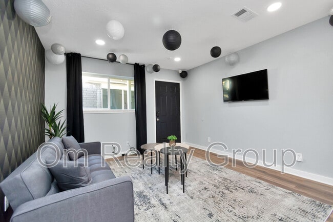 Building Photo - 3339 Simmons St Unit 4 Rental