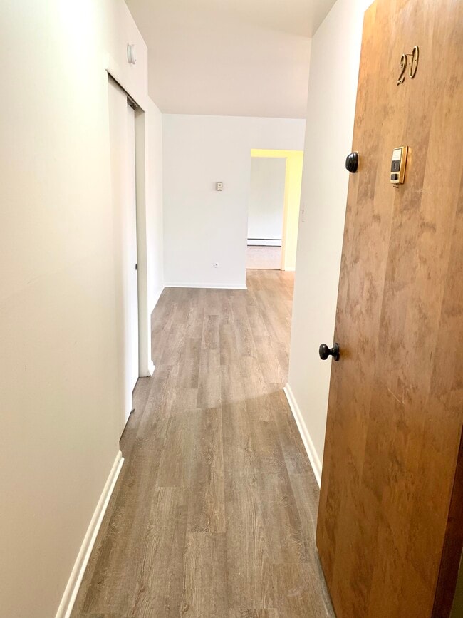 Photo - 335 E Lancaster Ave Unit E20