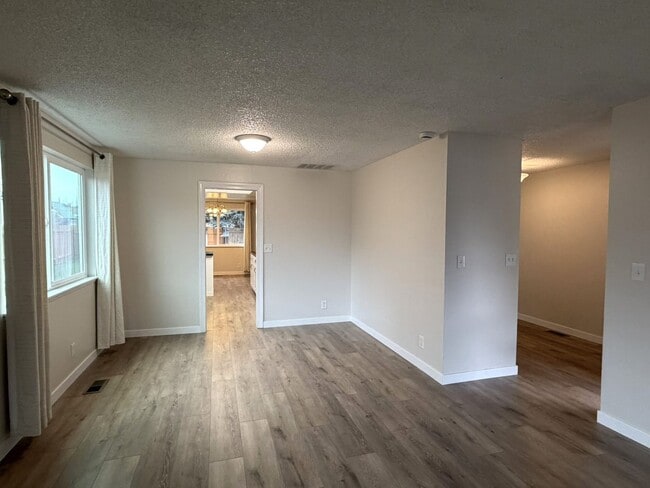 Photo - Beautiful 4 bed 2 bath home in Boise just off E Bergeson St