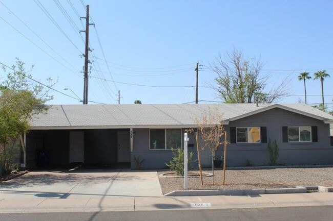 Photo - 757 E Loyola Dr